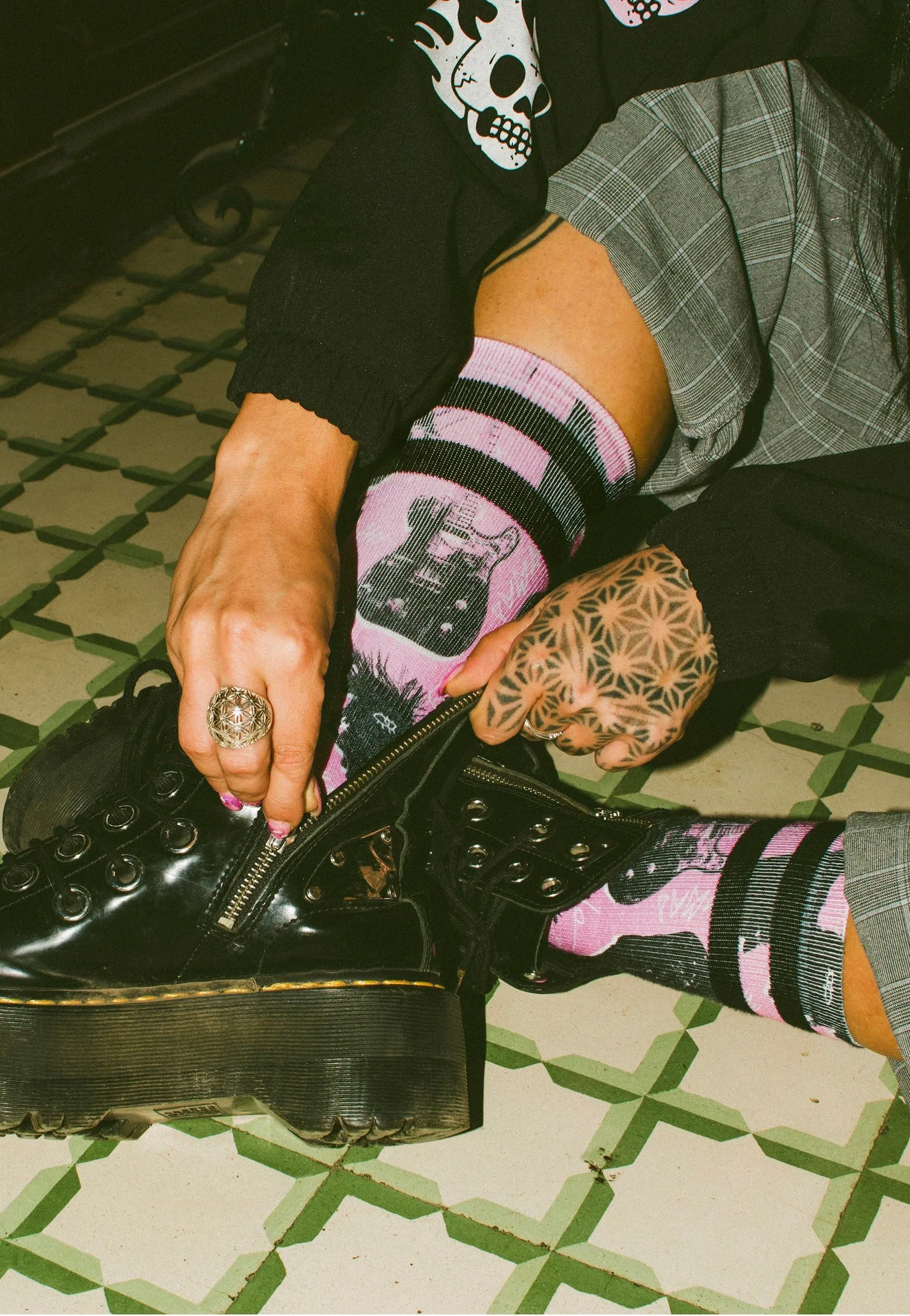 American Socks - Street Riot Mid High Pink - Socks