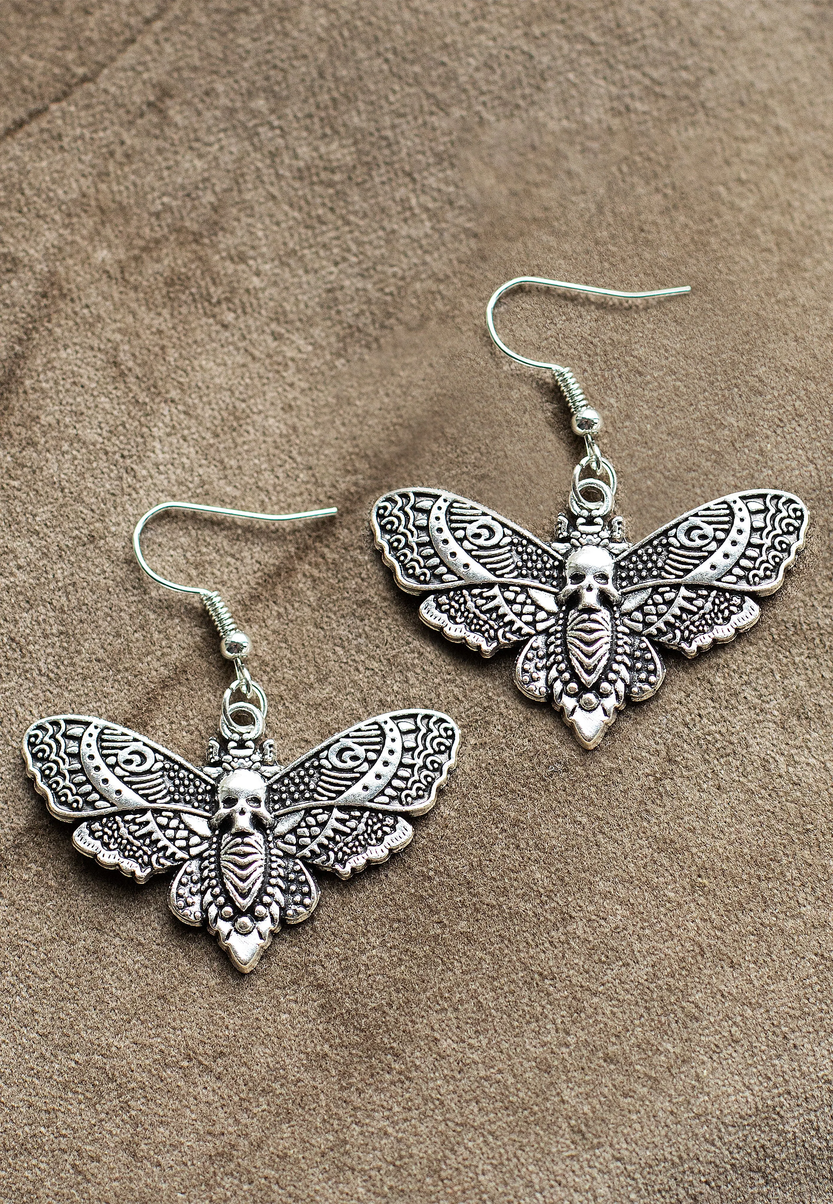 Easure - Skull Moth - Earrings