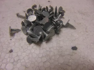 Extra Large Clout Nails Galvanised 20X3MM 1KG