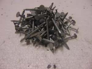 Galvanised Clout Nails 40X2.65MM 1KG
