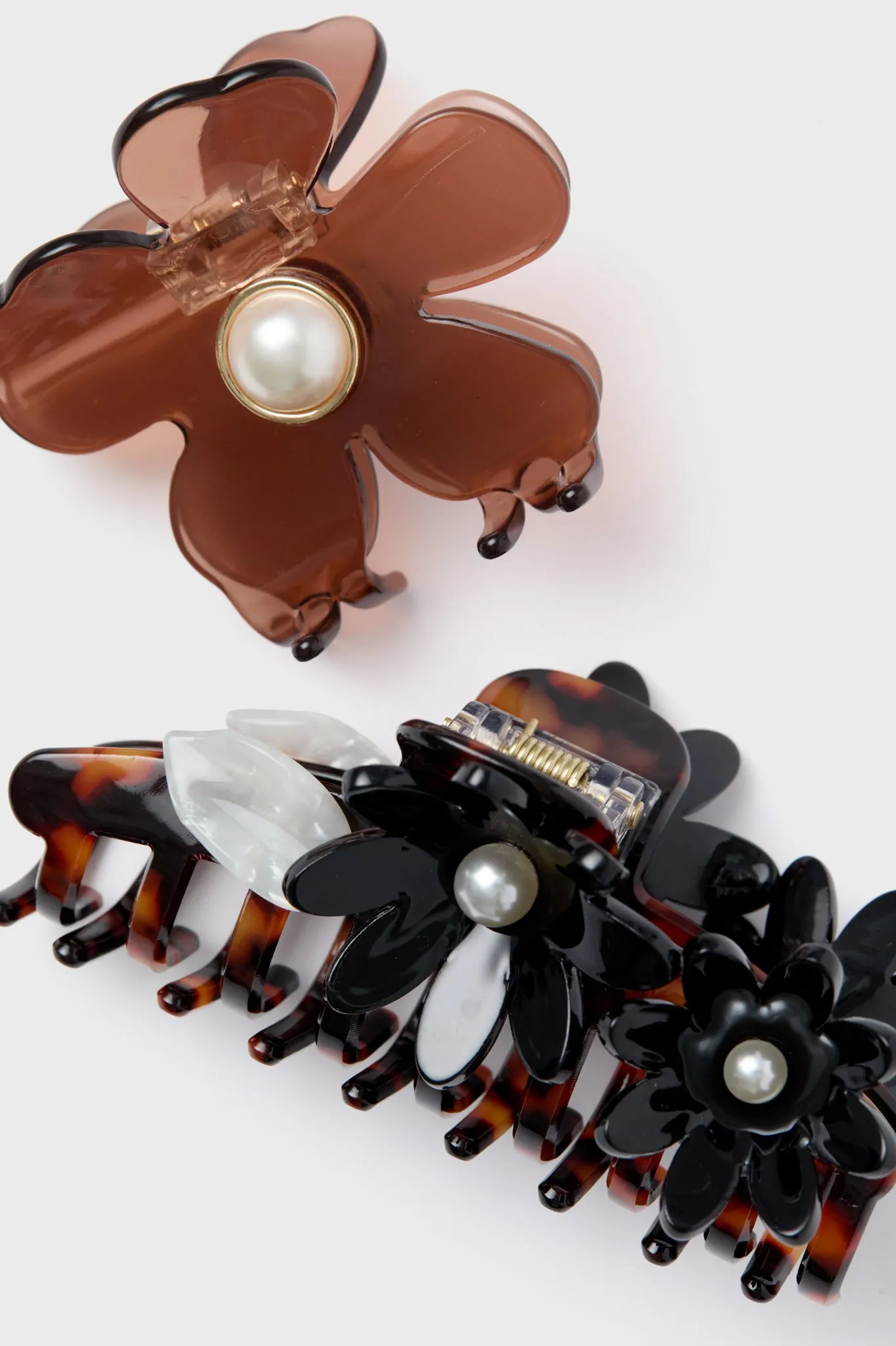 Jet Petunia Claw Clip