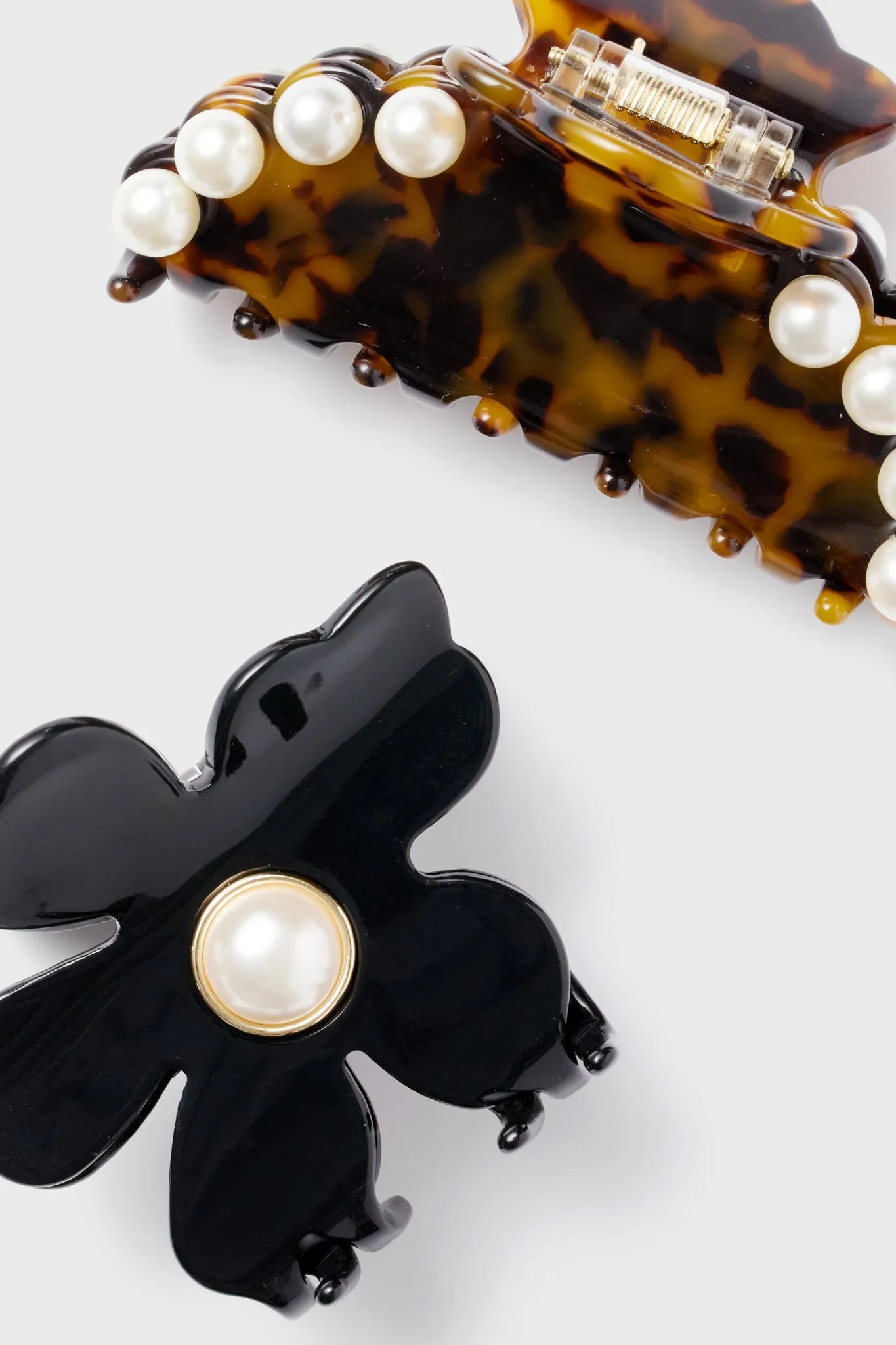 Medium Tortoise Pearl Claw Clip