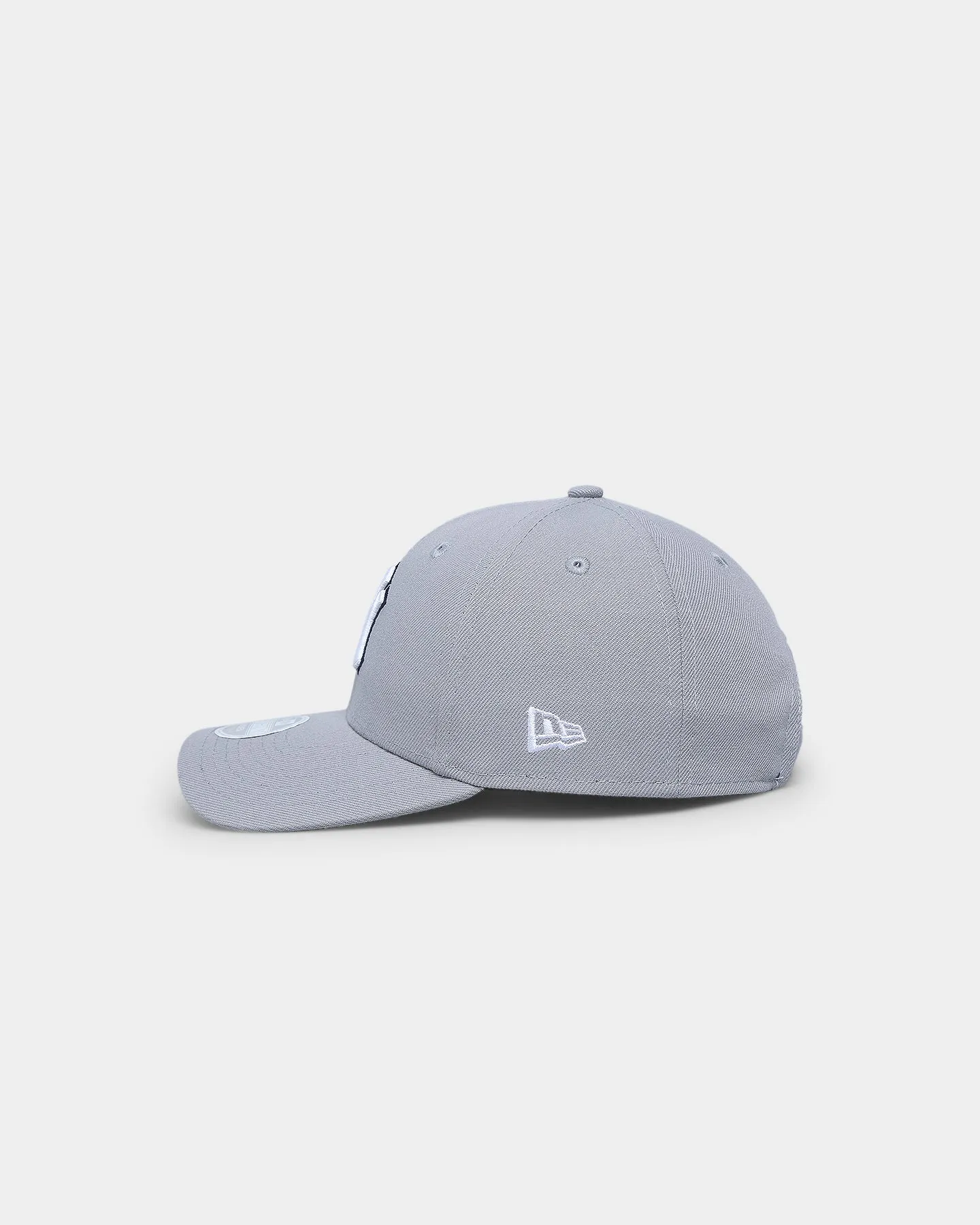 New Era Women's New York Yankees 'Grey Pop' 9FORTY Casual Strapback Grey/Navy