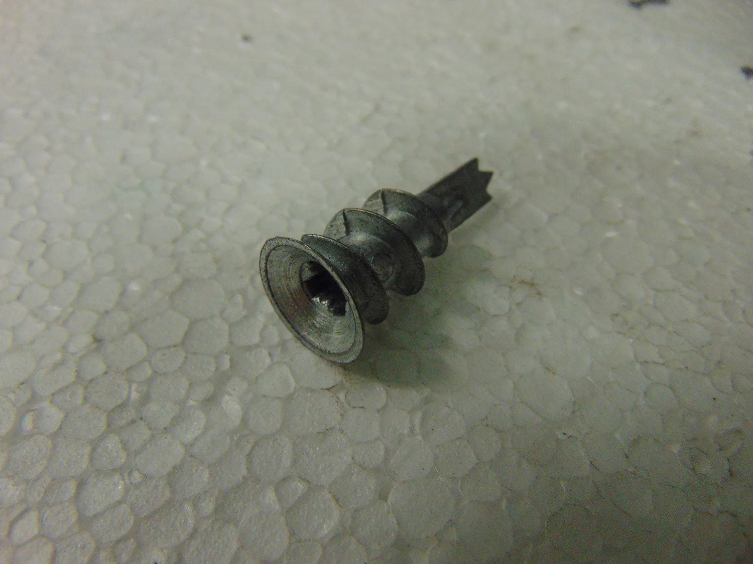 Plaster Board Plug