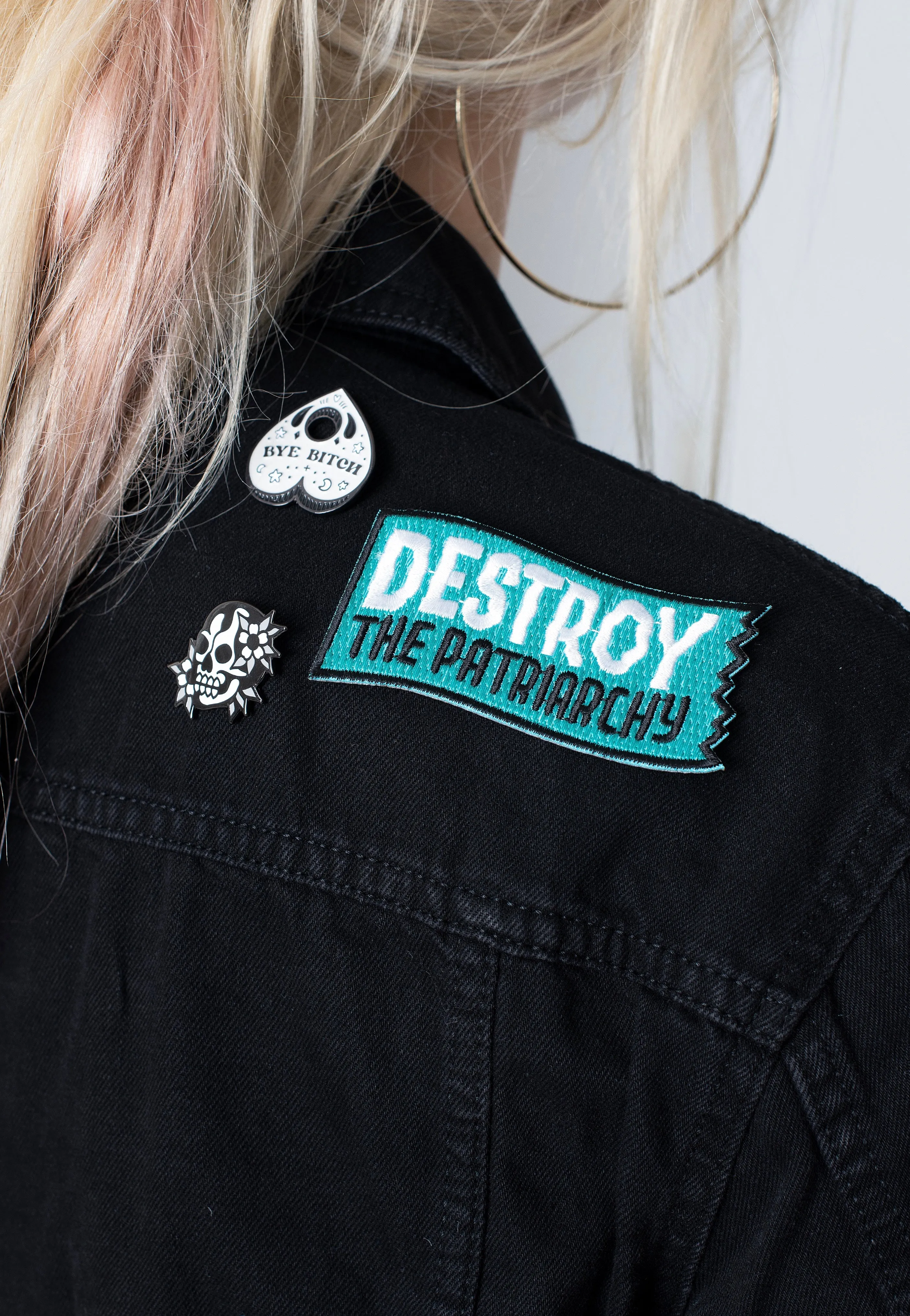 Punky Pins - Bye Bitch Planchette Grey Enamel Limited Edition - Pin