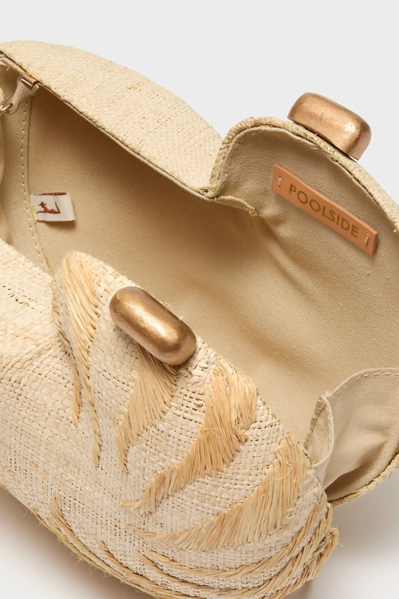 Sand Anna Conch Clutch