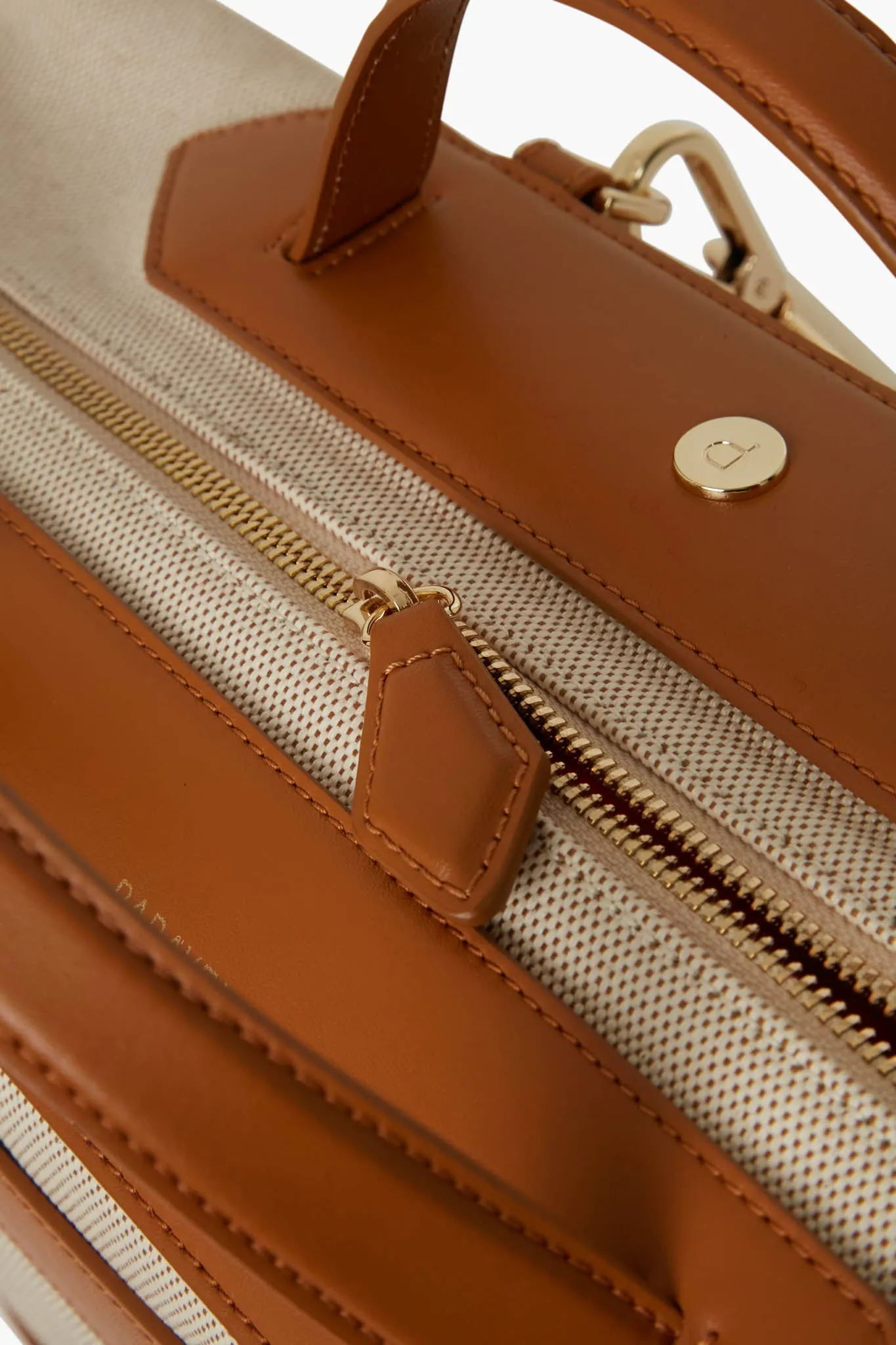 Scout Tan Weekender
