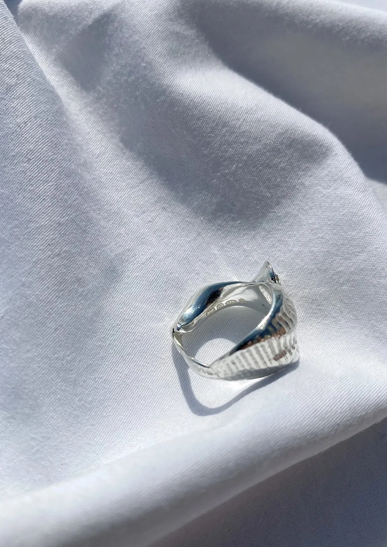 Swirl Fragmented Shell Ring