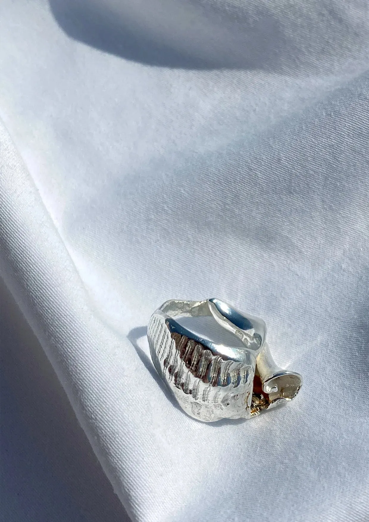 Swirl Fragmented Shell Ring