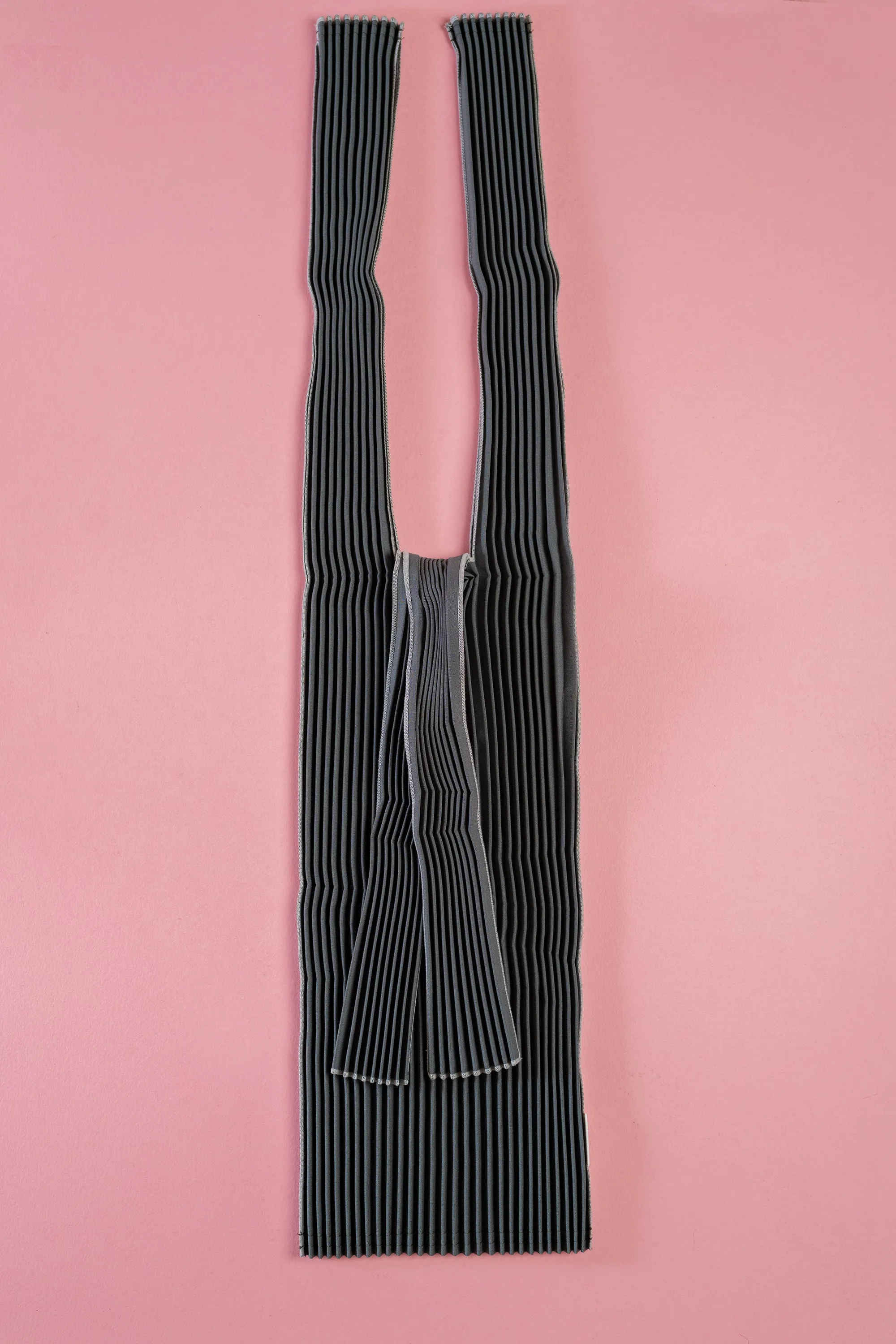 Vertical Pleated Large Tote Bag - Gray